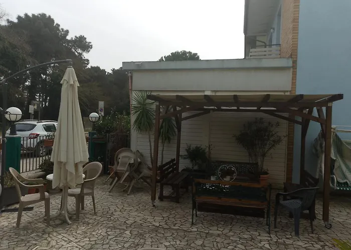 Maddalena 酒店 马里纳－迪拉文纳